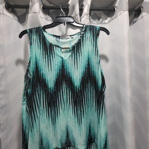 Sleeveless chevron blouse